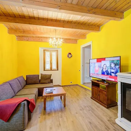 Brighty Rainbow House Garden - Happy Casa de Férias Armeno